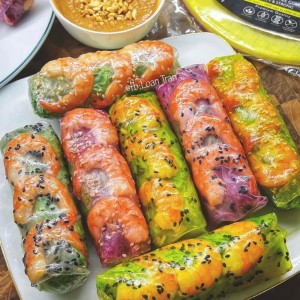 Bếp ăn công nghiệp phục vụ công nhân ở quận Bình Tân cần tuyển người phụ bếp làm ở lại