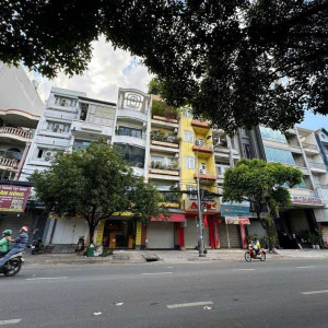 CẦN GẤP 1 CHỊ VỀ GIÚP VIỆC NHÀ CHO GIA ĐÌNH 4 NGƯỜI LỚN LƯƠNG 12TR TẠI QUẬN TÂN BÌNH