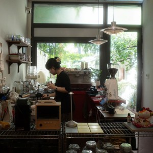 Cần chị phục vụ cafe làm ở lại - làm thoải mái - lương 8tr