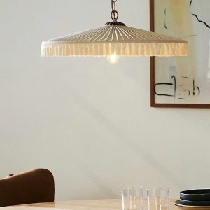 Làm ở lại, nhà ở Chủ Chi - lương 11tr bao ăn ở - cần cô chăm bà