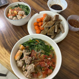 Tuyển dụng gấp giúp việc nhà quận 7, lương 13 triệu ( bao ăn ở )