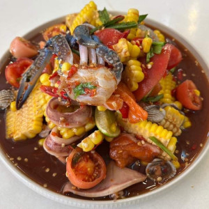 Em ở Tân Bình , cần chị giúp việc nhà Lương 9 triệu( bao ăn ở)