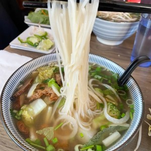 Quán phở gia truyềnở Phan Đăng Lưu, Bình Thạnh cần tuyển nam phụ quán.