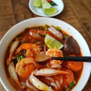 Tuyển Nam làm quán bánh canh cua ở quận 3 ( ăn ở lại )