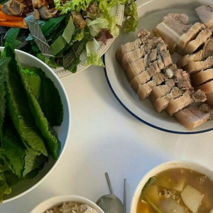 Cần chị Giúp việc nhà nấu khẩu vị Bắc  , làm ở quận 7, Lương 10 triệu ( bao ăn ở ).