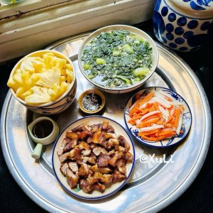 Gia đình ở Quận 10, nhà 1 trệt 2 lầu, cần cô ở lại lo việc nhà