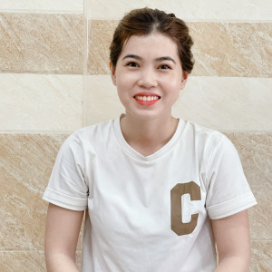 Chị Dương Thị Non, Sinh Năm 1994, Quê Trà Vinh Có Kinh Nghiệm 3 Năm Chăm Em Bé Và 3 Năm Phụ Quán.