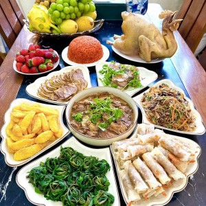 cần cô nấu ăn lương 12-15tr bao ăn ở,quận 10