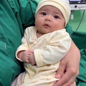 Cần cô chăm bé  2 tháng  ở quận 7 .