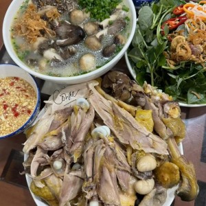 Gia đình ở Quận 4 cần cô nấu ăn 2 bữa chính mỗi ngày, giặt giũ, lau dọn