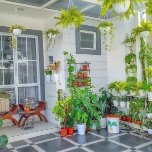 EM CẦN GẤP CHỊ GIÚP VIỆC NHÀ