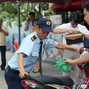 Cần gấp 1 anh Bảo Vệ cửa hàng ở quận 5