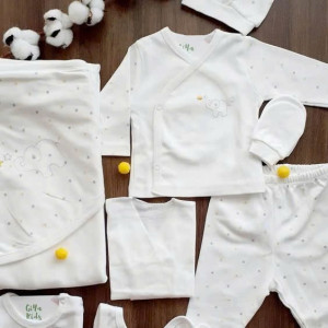 CẦN TUYỂN CÔ CHĂM BÉ 14 THÁNG Ở THẠNH XUÂN - Q12 LƯƠNG 8TR (ĐI VỀ )