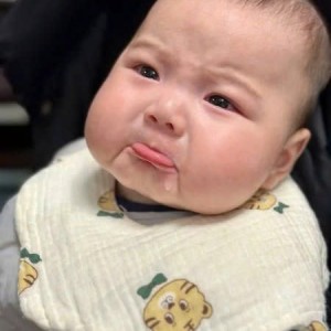 Gia đình em ở chung cư The Sun Avenue Q2 - cần cô chăm bé 8 tháng lương 11tr