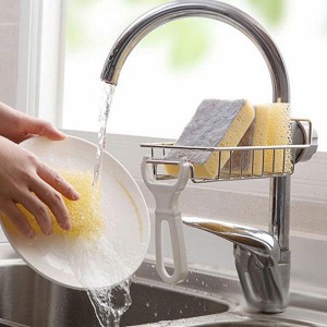 cần cô rữa chén quán bún cá ở quận 1 - làm ăn ở lại. Lương :8 tr ( bao ăn ở )