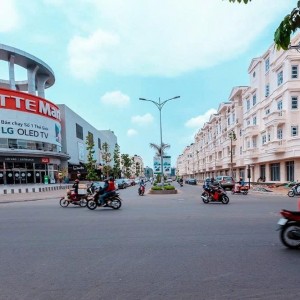 TUYỂN CÔ GIÚP VIỆC Ở LẠI  LƯƠNG 12TR TẠI ĐƯỜNG NGUYỄN VĂN LƯỢNG- GÒ VẤP