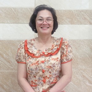 Em tìm việc cho chị Dung