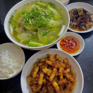 NHÀ 1 TRỆT 1 LẦU Ở BÌNH DƯƠNG CẦN TUYỂN CHỊ GIÚP VIỆC NHÀ LƯƠNG THỬ VIỆC 9TR