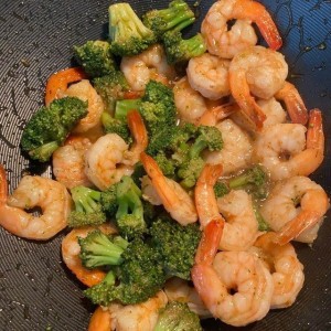 Nhà ở quận 11 cần cô chăm bà