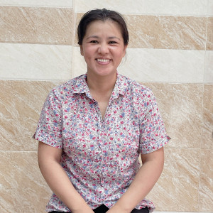 Chị  Ngọc 41 tuổi người miền Trung nhận chăm bà - giúp việc nhà