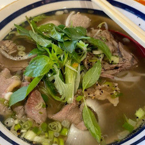 CẦN GẤP NGƯỜI LÀM