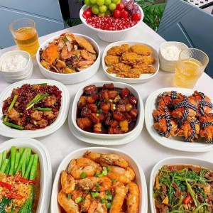 Cần cô nấu ăn cho gia đình Lương 10tr bao ăn ở ( gia đình 4-5 người )