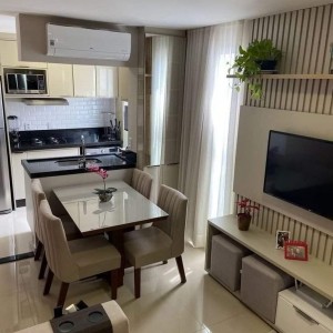 nhà 2 lầu 5 người ở quận 9, cần cô giúp việc nhà.