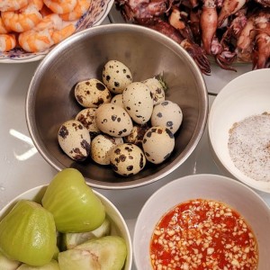 Nhà 1 trệt 1 lầu ở Quận 7 cần 1 cô ở lại làm lâu dài