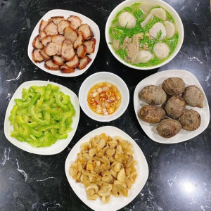 Nhà ở Tăng Bạt Hổ quận 5 , cần chị giúp việc nhà (bao ăn ở ).