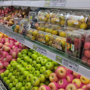 Cần chị chăm bà 93  tuổi bà nằm 1 chổ , ở quận bình thạnh , Lương 9 triệu ( bao ăn ở )