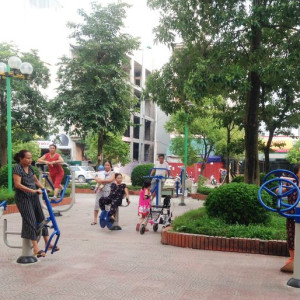 Cần chị dưới 54 tuổi, làm giúp việc nhà.