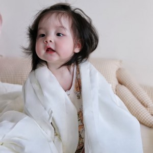 Chung cư Thủ Thiêm Garden , 269 Liên Phường , Phước Long B , quận 9 cần tuyển cô chăm bé 1 tuổi