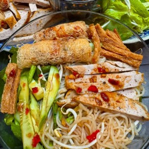 🍚 Nhà 2 mẹ con  ở Chung cư Ba Son – Quận 1 