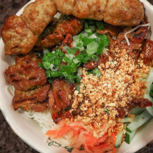 Em cần tìm chị giúp việc nhà Quận 5 đường Ngô Gia Tự  - Lương 13 triệu