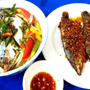 Nhà 1 trệt 2 lầu ở Lê Tự Tài , Phú Nhuận cần người làm đi về từ 7h - 19h