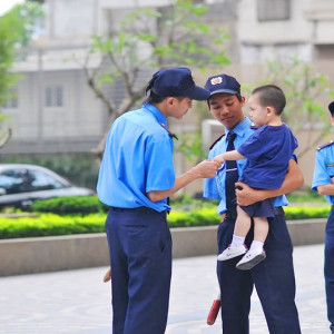 Tuyển 2 nam 50 – 60 tuổi Làm bảo vệ ở biệt thự quận 2 ( lương 16 triệu )