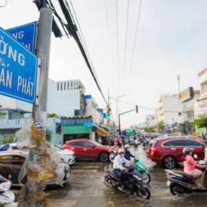 GIA ĐÌNH 3 NGƯỜI LỚN CẦN CHỊ VỀ GIÚP VIỆC NHÀ LƯƠNG 12TR Ở ĐƯỜNG HUỲNH TẤN PHÁT- QUẬN 7