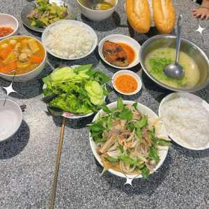 Nhà nguyễn chánh sắt quận tân bình , cần cô giúp việc nhà  10tr