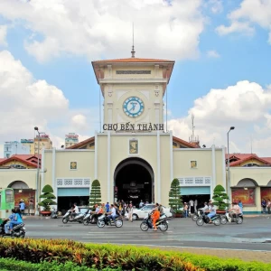 EM Ở GẦN CHỢ BẾN THÀNH QUẬN 1 CẦN CHỊ CHĂM BÀ LƯƠNG 10 TRIỆU