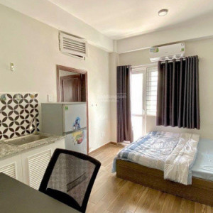 Nhà 2 vợ chồng trẻ ở Quận 4 cần tìm chị giúp việc nhà 10tr Bao ăn ở