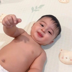 Cần cô chăm bé 7-8 tháng - ở quận 6 - lương 9tr