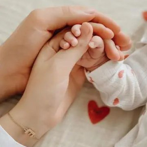 Tuyển Chị Chăm Bé Quận 6 - Lương 13 triệu ( bao ăn ở )