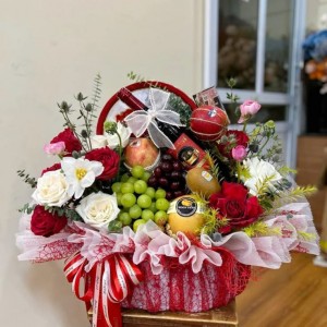 cần 2 thanh niên bán trái cây tết , làm tết được,ở quận 5