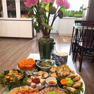 Cần chị nấu ăn ngon , người miền Bắc - Lương 10 triệu ( bao ăn ở )  ở quận 2.