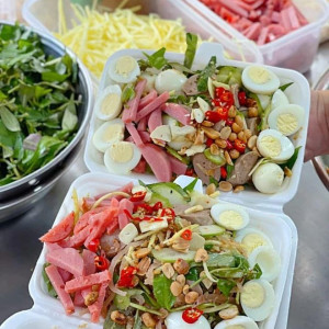 Nhà em ở Bình Thạnh cần cô giúp việc nhà, nấu ăn cho nhà 3 người lớn