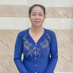 Chị HẰNG (1976 , BÌNH PHƯỚC ): Giúp việc nhà, phụ chăm bé.