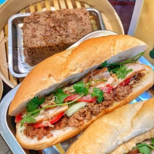 Tuyển chị phụ quán đứng bán bánh mì tại  Phan Xích Long, Phú Nhuận