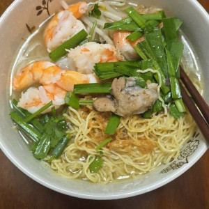 🍜 CẦN CÔ PHỤ QUÁN MÌ – HỦ TIẾU