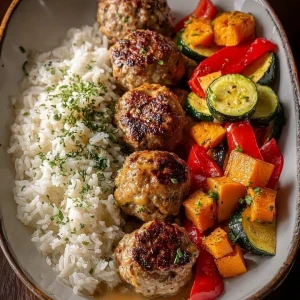 CẦN CHỊ CHĂM LO VIỆC NHÀ - Ở  Thạnh Mỹ Lợi, Quận 2