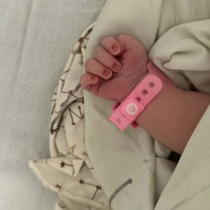 CẦN CÔ CHUYÊN CHĂM BÉ 2 THÁNG Ở QUẬN 8 LƯƠNG 12TR